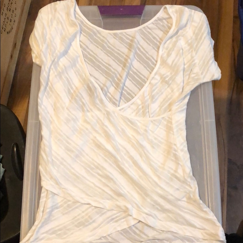 Short sleeve open back